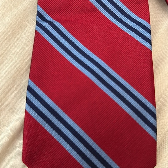 Brooks Brothers Silk Neck Tie Diagonal Stripes Red Navy - Picture 4 of 4